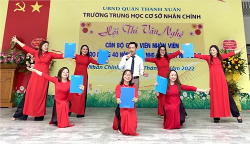 Trường THCS Nhân Chính tổ chức Hội thi văn nghệ giáo viên chào mừng kỷ niệm 40 năm Ngày Nhà giáo Việt Nam